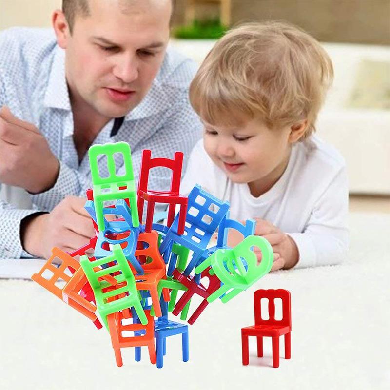 Juego de equilibrio de torre de sillas apilables